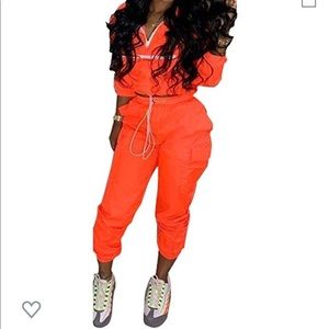 Lightweight windbreaker material tracksuit